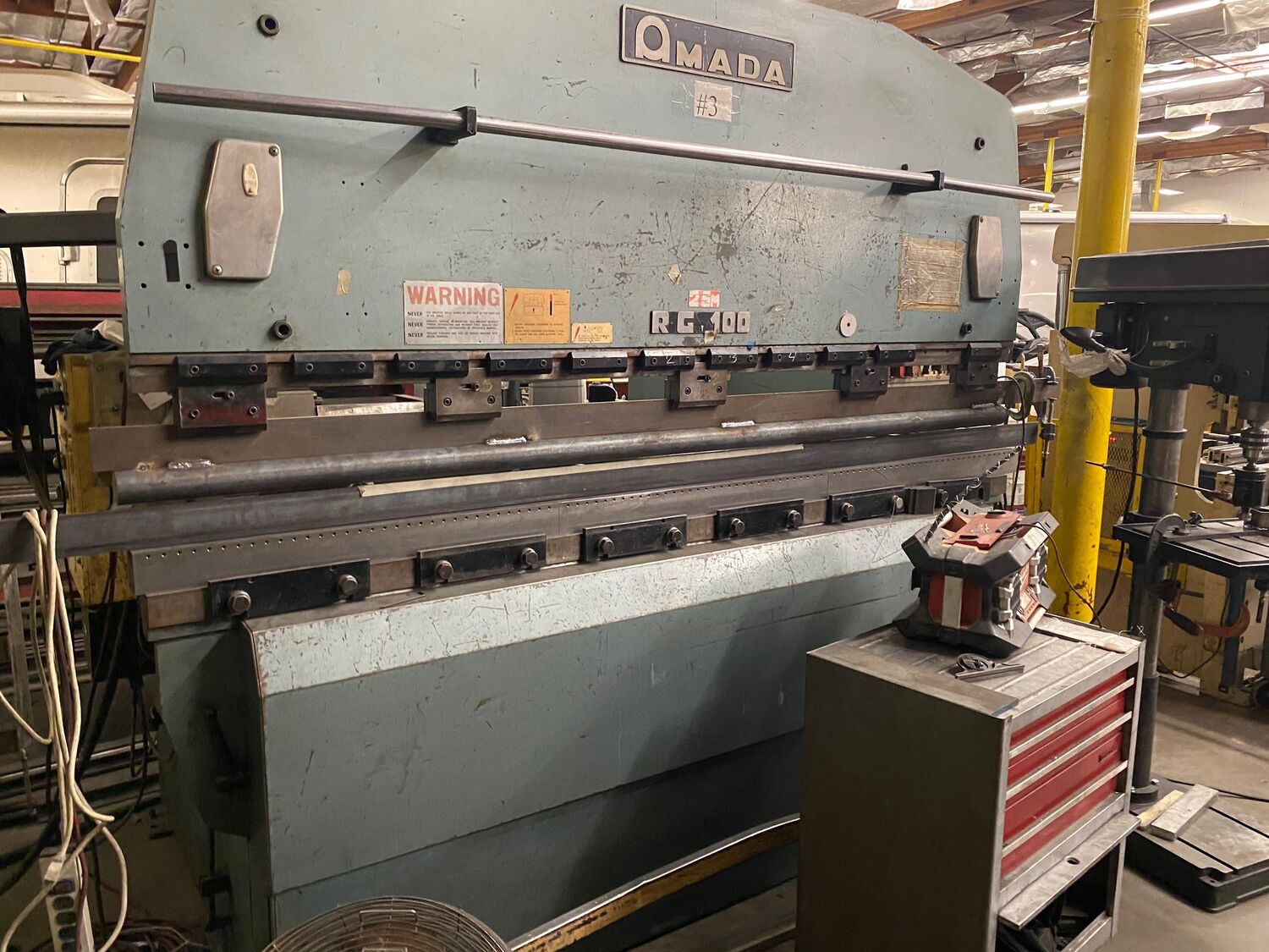 Amada press brake, 100 tons